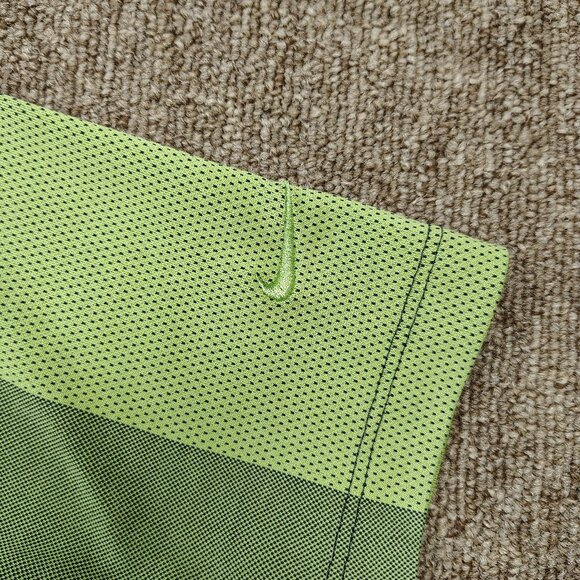 NIKE GOLF Polo Shirt Men XL Green Black Dri-Fit UV Short Sleeve Performance - Picture 8 of 8